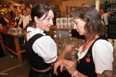 stimmung_rund_ums_zelt_und_mit_der_band_tropical_rain_15_20100919_1592252189
