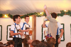stimmung_rund_ums_zelt_und_mit_der_band_tropical_rain_18_20100919_1154293885