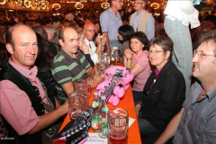 stimmung_rund_ums_zelt_und_mit_der_band_tropical_rain_18_20100919_2018912321