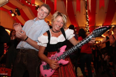 stimmung_rund_ums_zelt_und_mit_der_band_tropical_rain_21_20100919_1543096877