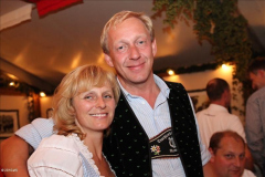 stimmung_rund_ums_zelt_und_mit_der_band_tropical_rain_22_20100919_1146689578