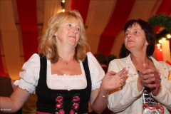 stimmung_rund_ums_zelt_und_mit_der_band_tropical_rain_31_20100919_1984127129