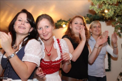 stimmung_rund_ums_zelt_und_mit_der_band_tropical_rain_3_20100919_1322334039
