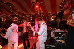 stimmung_rund_ums_zelt_und_mit_der_band_tropical_rain_4_20100919_1195002730