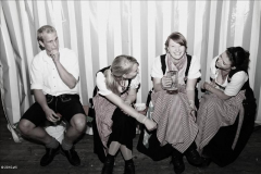 stimmung_rund_ums_zelt_und_mit_der_band_tropical_rain_4_20100919_2007315224