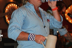 asuper_wiesn_stimmung_mit_der_rockigen_partyband_muenchner_gschichten_10_20120911_1963870920