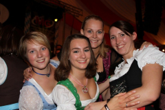 asuper_wiesn_stimmung_mit_der_rockigen_partyband_muenchner_gschichten_10_20120911_1966678227