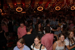 asuper_wiesn_stimmung_mit_der_rockigen_partyband_muenchner_gschichten_10_20120912_1061592200