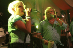 asuper_wiesn_stimmung_mit_der_rockigen_partyband_muenchner_gschichten_12_20120911_1294976918