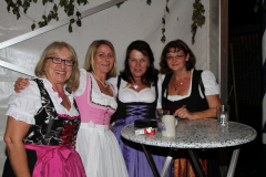 asuper_wiesn_stimmung_mit_der_rockigen_partyband_muenchner_gschichten_14_20120911_1763264685