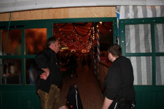 asuper_wiesn_stimmung_mit_der_rockigen_partyband_muenchner_gschichten_19_20120911_1587797039