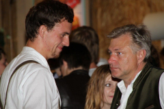 asuper_wiesn_stimmung_mit_der_rockigen_partyband_muenchner_gschichten_1_20120911_1214583153