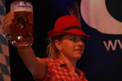 asuper_wiesn_stimmung_mit_der_rockigen_partyband_muenchner_gschichten_20_20120911_1967456425