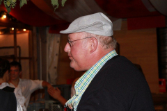 asuper_wiesn_stimmung_mit_der_rockigen_partyband_muenchner_gschichten_20_20120912_1122894672