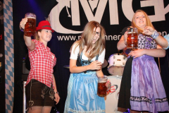 asuper_wiesn_stimmung_mit_der_rockigen_partyband_muenchner_gschichten_21_20120911_1966002516