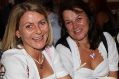 asuper_wiesn_stimmung_mit_der_rockigen_partyband_muenchner_gschichten_22_20120911_1990217762