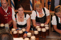 asuper_wiesn_stimmung_mit_der_rockigen_partyband_muenchner_gschichten_23_20120911_1110353984