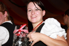 asuper_wiesn_stimmung_mit_der_rockigen_partyband_muenchner_gschichten_23_20120911_1942427669