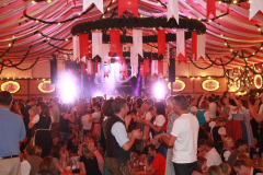 asuper_wiesn_stimmung_mit_der_rockigen_partyband_muenchner_gschichten_2_20120911_1465071218
