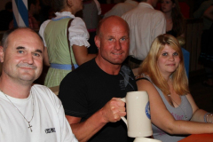 asuper_wiesn_stimmung_mit_der_rockigen_partyband_muenchner_gschichten_2_20120912_1663373791