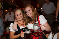 asuper_wiesn_stimmung_mit_der_rockigen_partyband_muenchner_gschichten_3_20120912_1742520657