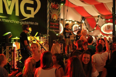 asuper_wiesn_stimmung_mit_der_rockigen_partyband_muenchner_gschichten_7_20120912_1557107932