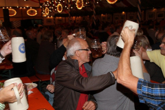 herbstfeststimmung_mit_der_bayrischen_kultkapelle_14_hoibe_10_20120912_1900785259