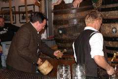 herbstfeststimmung_mit_der_bayrischen_kultkapelle_14_hoibe_12_20120912_1728313460