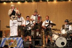 herbstfeststimmung_mit_der_bayrischen_kultkapelle_14_hoibe_15_20120912_1288412069