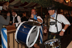 herbstfeststimmung_mit_der_bayrischen_kultkapelle_14_hoibe_16_20120912_2096396737
