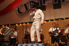 herbstfeststimmung_mit_der_bayrischen_kultkapelle_14_hoibe_19_20120912_1124360931