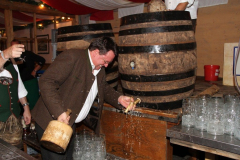herbstfeststimmung_mit_der_bayrischen_kultkapelle_14_hoibe_22_20120912_1344240340