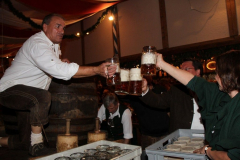 herbstfeststimmung_mit_der_bayrischen_kultkapelle_14_hoibe_24_20120912_1778797357