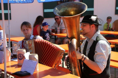 super_wiesnstimmung_mit_der_tobband_d_moosner_4_20120909_1557725511