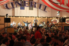 tag_der_betriebe_mit_den_pleiskirchner_musikanten_14_20120914_1284914209