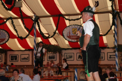 wiesennachmittag_mit_volkstanz_im_uff_12_20120909_1478424453