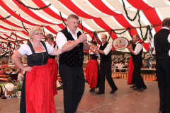 wiesennachmittag_mit_volkstanz_im_uff_19_20120909_1125502709