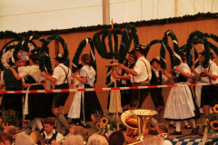 wiesennachmittag_mit_volkstanz_im_uff_1_20120909_1576602120