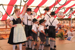wiesennachmittag_mit_volkstanz_im_uff_1_20120909_1798325551