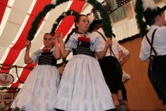 wiesennachmittag_mit_volkstanz_im_uff_8_20120909_1035541583