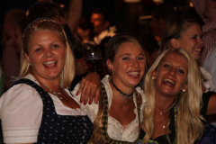 wiesn_stimmung_mit_der_oktoberfestband_simmisamma_11_20120915_1755024261