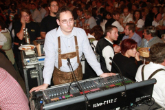 wiesn_stimmung_mit_der_oktoberfestband_simmisamma_13_20120915_1470039628