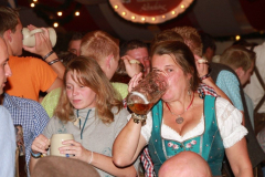 wiesn_stimmung_mit_der_oktoberfestband_simmisamma_15_20120915_1094142996