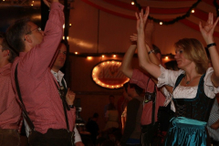 wiesn_stimmung_mit_der_oktoberfestband_simmisamma_25_20120915_1019092990