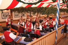 wiesn_stimmung_mit_der_oktoberfestband_simmisamma_2_20120915_1345466959