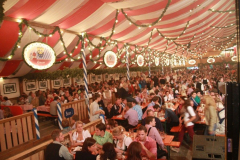 wiesn_stimmung_mit_der_oktoberfestband_simmisamma_3_20120915_1636420609