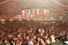 wiesn_stimmung_mit_der_oktoberfestband_simmisamma_4_20120915_1047647693