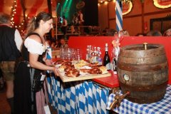 wiesn_stimmung_mit_der_oktoberfestband_simmisamma_5_20120915_1564645936