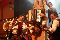 wiesn_stimmung_mit_der_oktoberfestband_simmisamma_8_20120915_1124419621