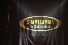 wiesn_stimmung_mit_der_oktoberfestband_simmisamma_8_20120915_1989916309